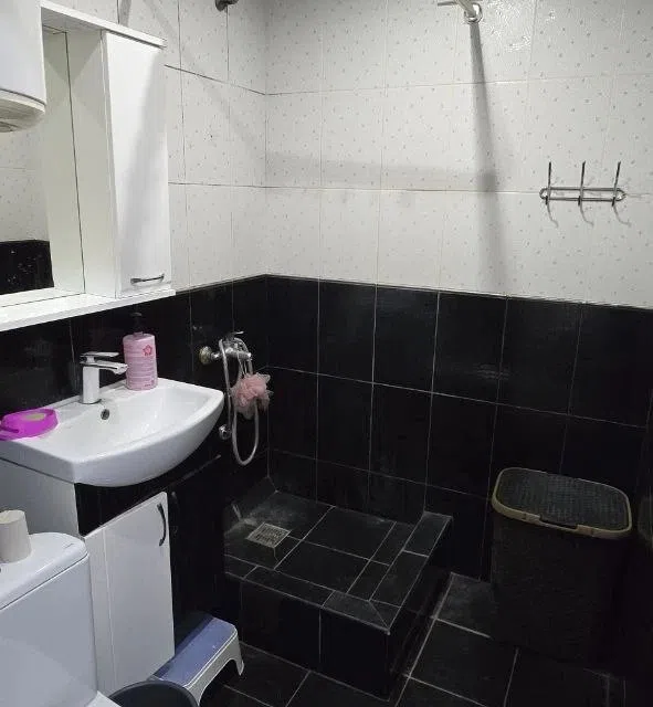 Продаётся 3-комнатная квартира, 59 м²