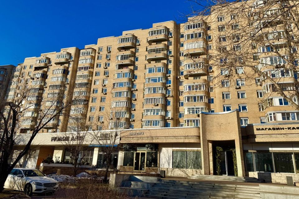 Продаётся 3-комнатная квартира, 115 м²