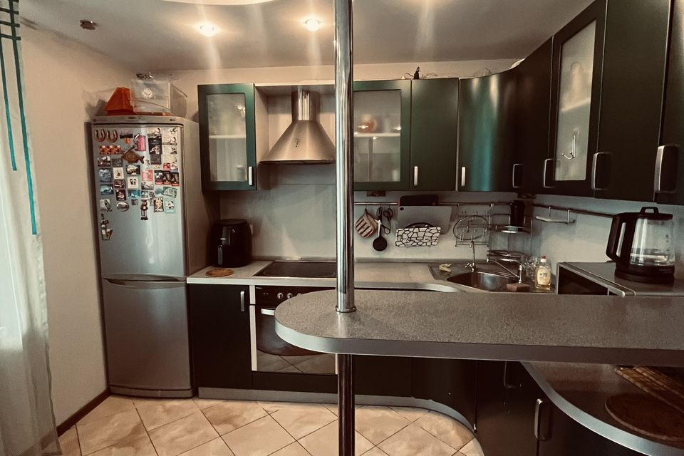 Продаётся 3-комнатная квартира, 106.2 м²