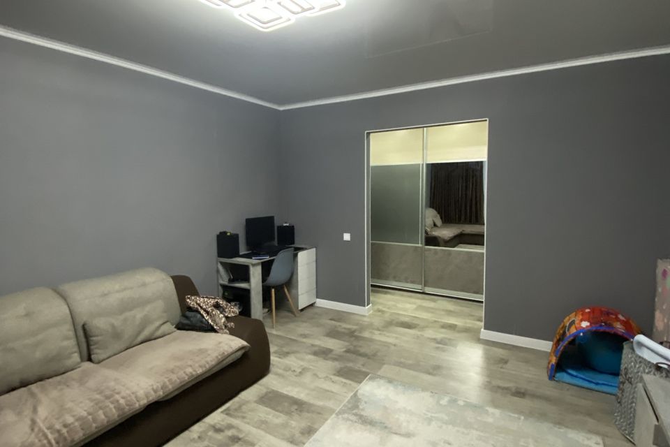Продаётся 3-комнатная квартира, 61.4 м²