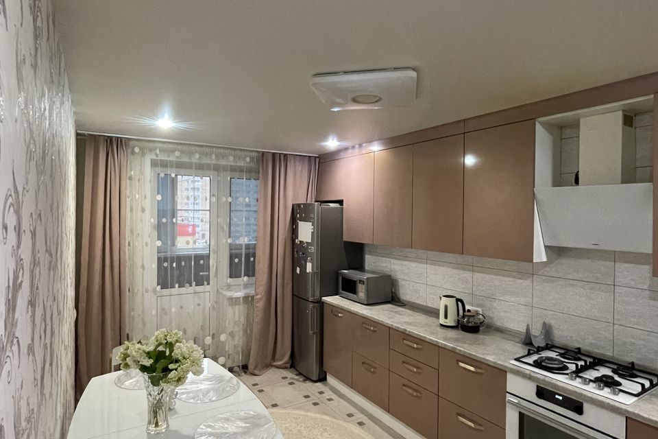 Продаётся 2-комнатная квартира, 65 м²