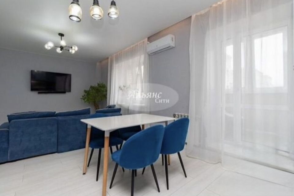 Продаётся 3-комнатная квартира, 82.4 м²