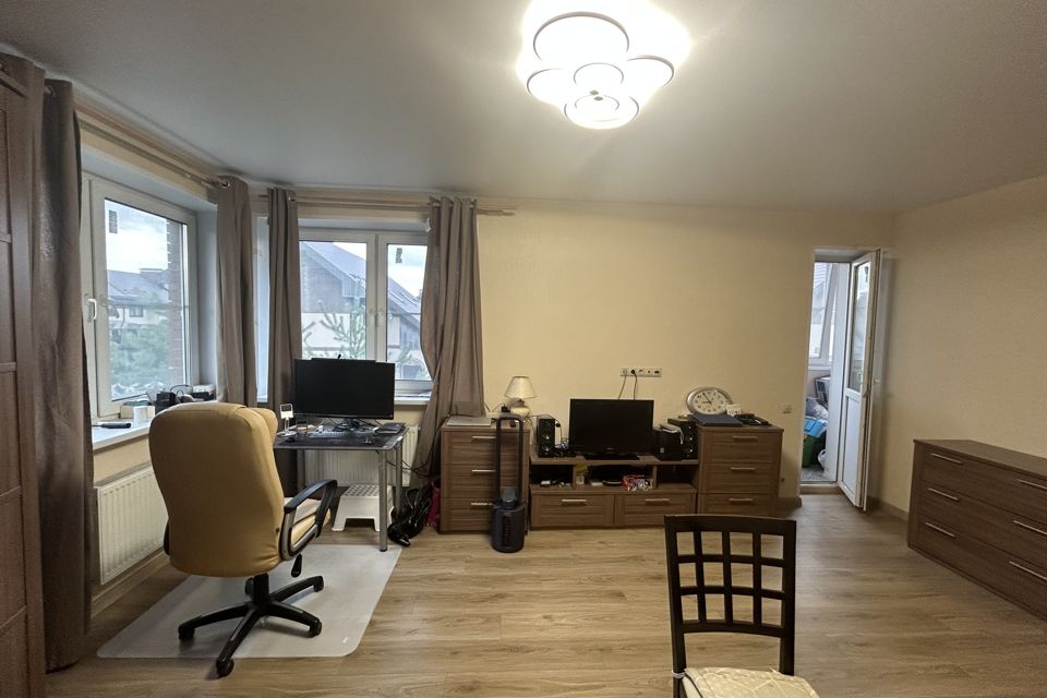 Продаётся 1-комнатная квартира, 41.3 м²