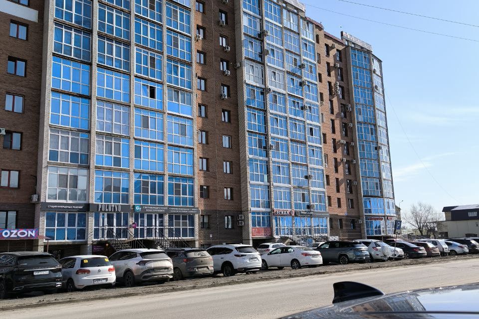 Продаётся 3-комнатная квартира, 111 м²