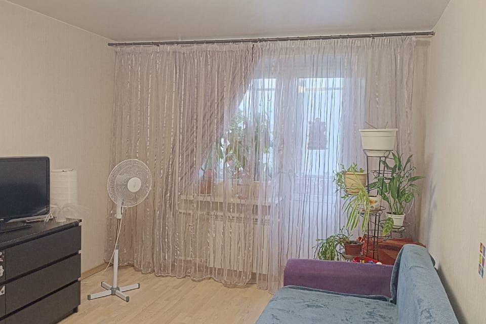 Продаётся 1-комнатная квартира, 37.9 м²