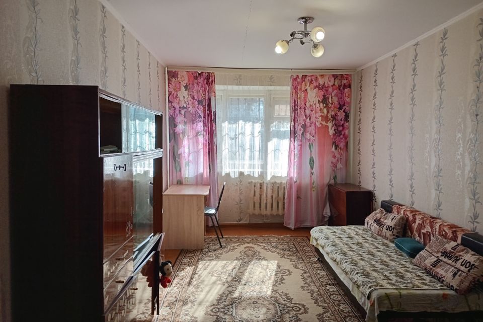 Продаётся 3-комнатная квартира, 58.1 м²
