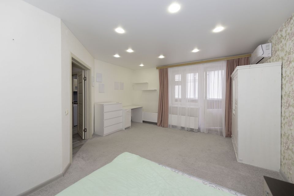 Продаётся 1-комнатная квартира, 43 м²