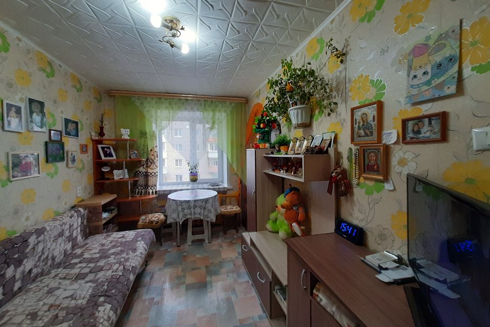 Продаётся 3-комнатная квартира, 56.9 м²