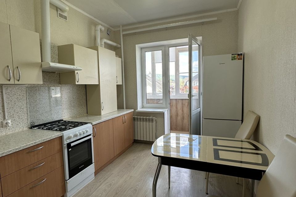 Продаётся 1-комнатная квартира, 42 м²