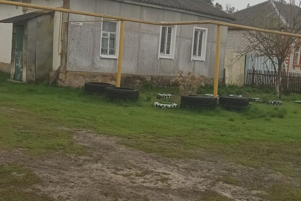 Село 1000000. Говоренки Тульская область Одоевский район. Дом в Гурьевске. Недвижимость Гурьевск Кемеровская. Петрово Крым.