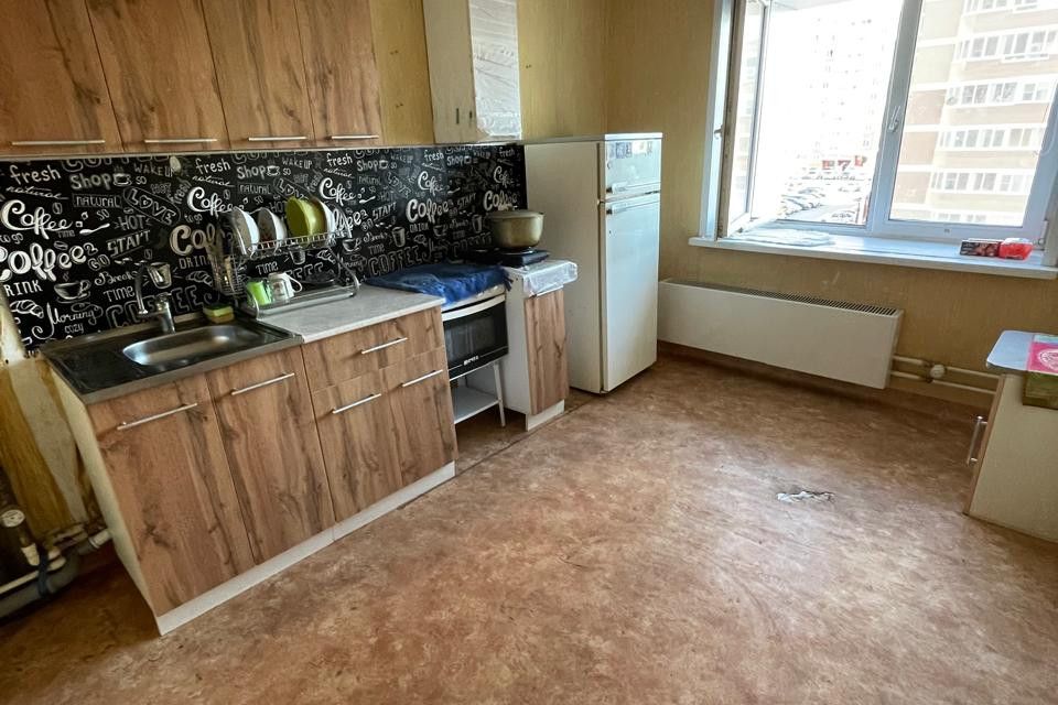 Продаётся 1-комнатная квартира, 37.3 м²
