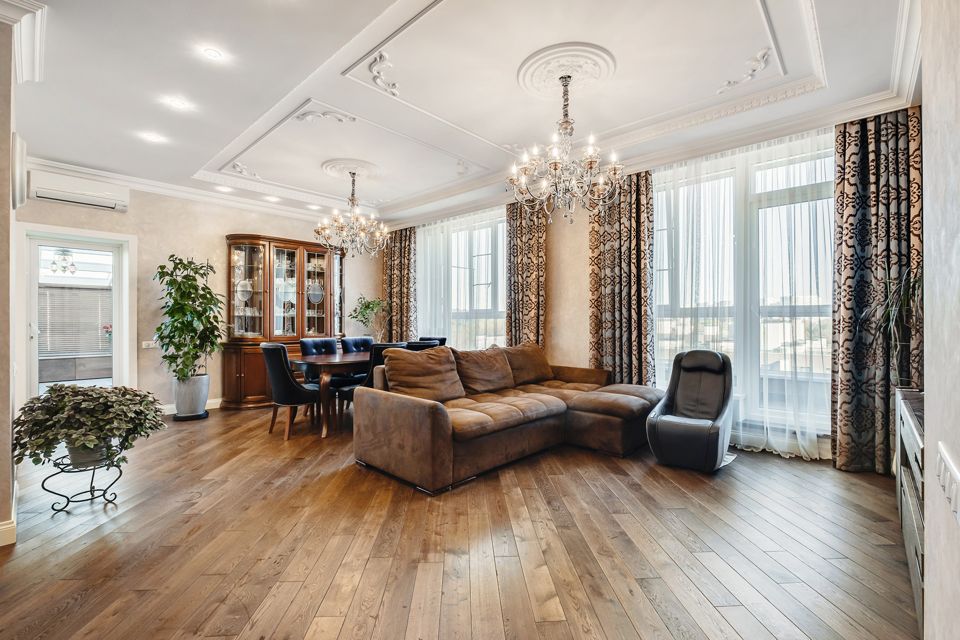 Продаётся 4-комнатная квартира, 126.7 м²