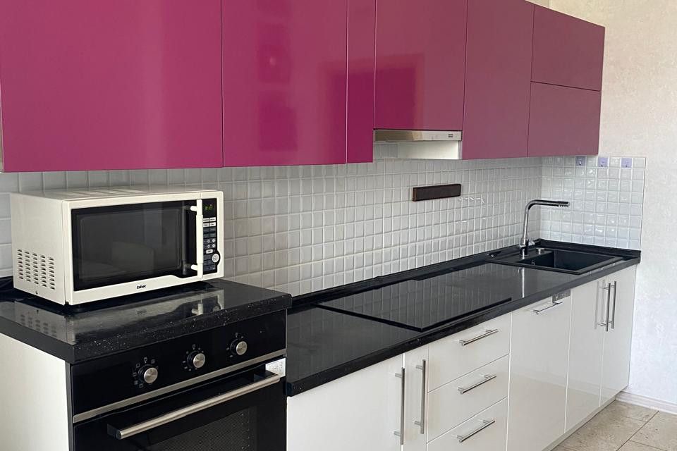 Продаётся 3-комнатная квартира, 93.7 м²