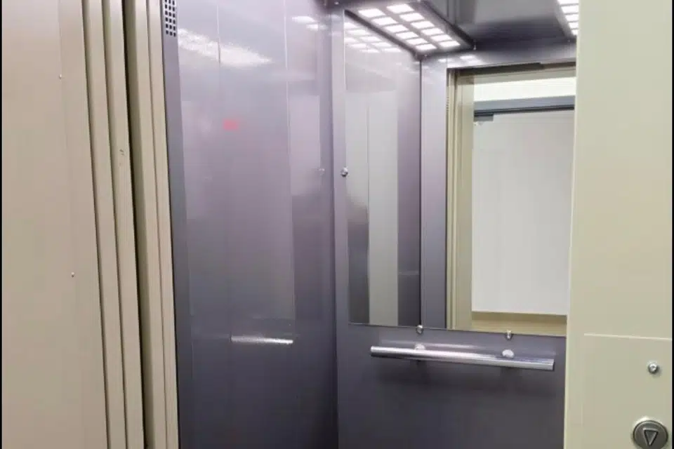 Продаётся 2-комнатная квартира, 59.3 м²