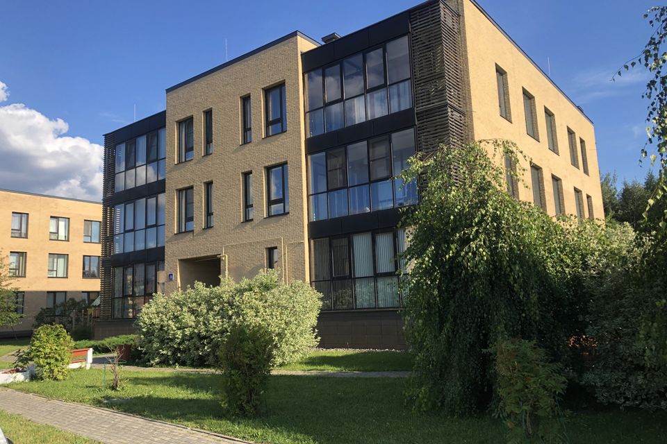 Продаётся 3-комнатная квартира, 69.5 м²