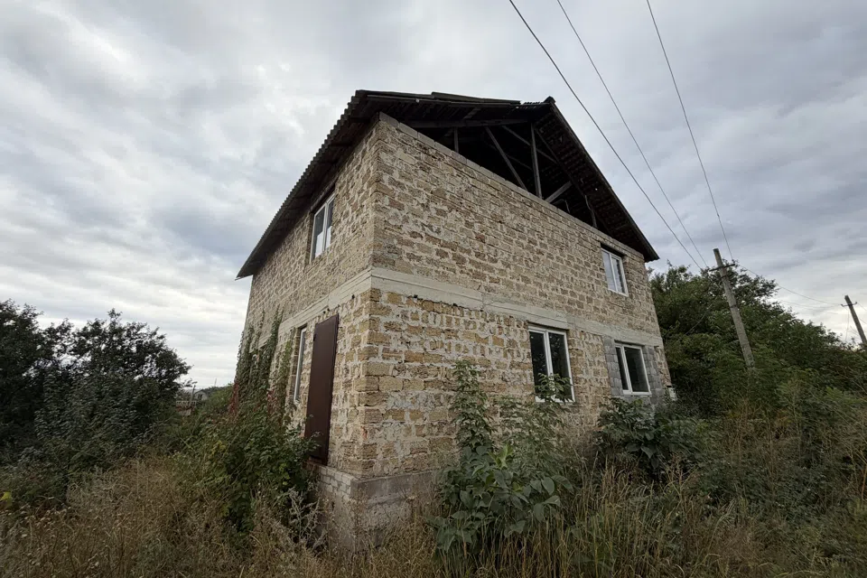 Продаётся 4-комнатная квартира, 180 м²