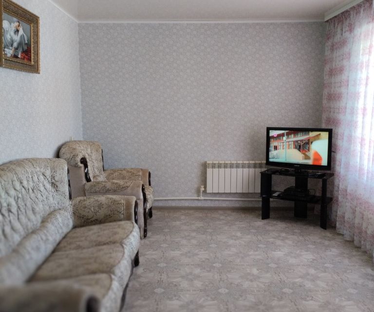 Продаётся 4-комнатная квартира, 74.4 м²