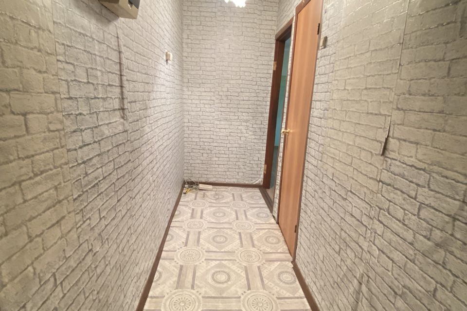 Продаётся 4-комнатная квартира, 54.9 м²