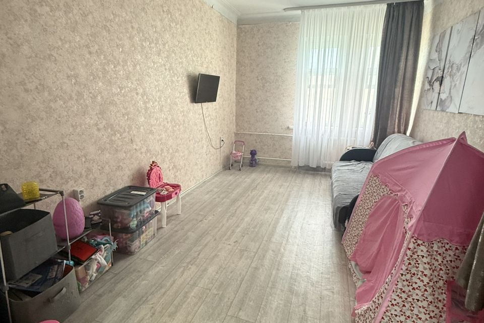 Продаётся 2-комнатная квартира, 57.2 м²
