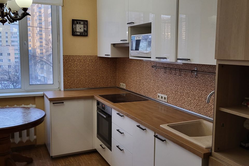 Продаётся 4-комнатная квартира, 84 м²