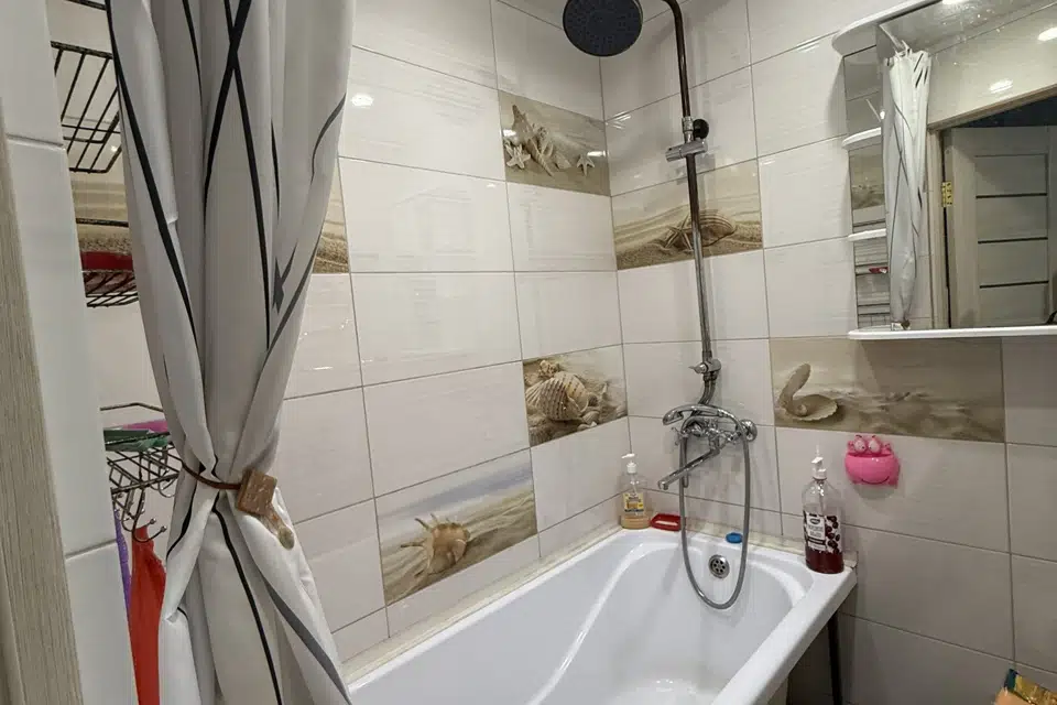 Продаётся 3-комнатная квартира, 63 м²