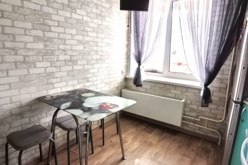 Продаётся 4-комнатная квартира, 80 м²