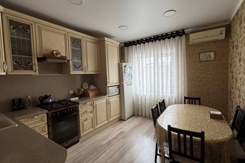 Продаётся 2-комнатная квартира, 56.3 м²