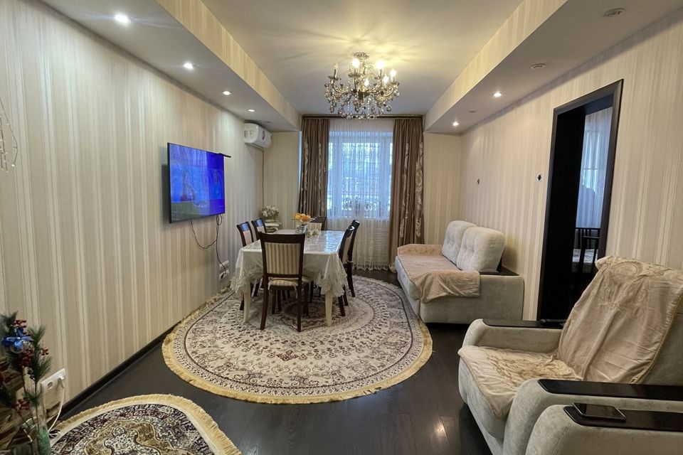 Продаётся 4-комнатная квартира, 106.1 м²