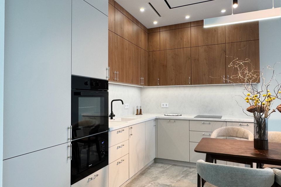 Продаётся 2-комнатная квартира, 65.4 м²