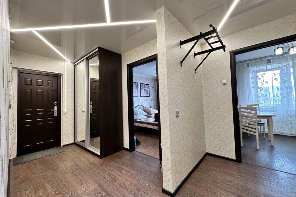 Сдаётся 2-комнатная квартира, 56 м²