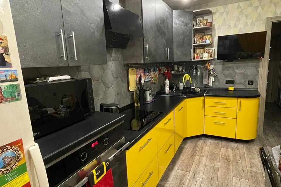 Продаётся 3-комнатная квартира, 65 м²