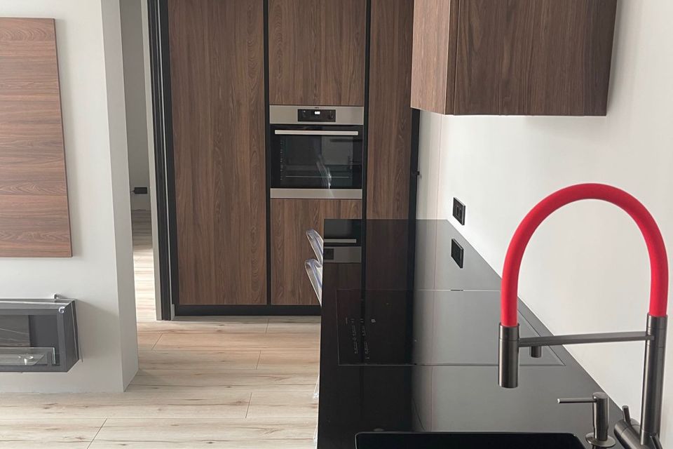 Продаётся 4-комнатная квартира, 80 м²