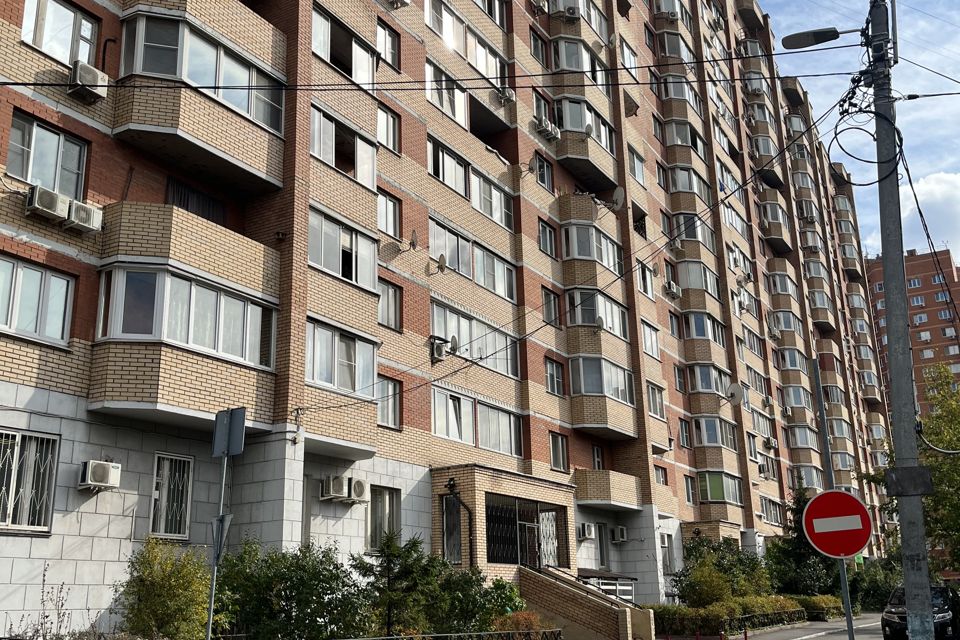 Продаётся 3-комнатная квартира, 114.9 м²