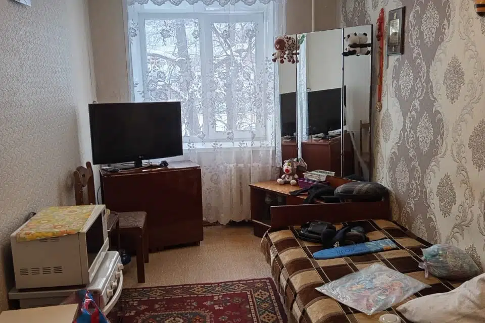 Продаётся комната в 4-комн. квартире, 12.8 м²