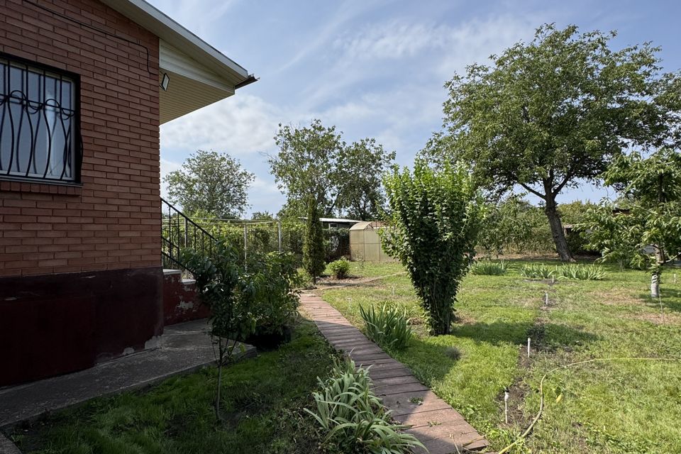 Продаётся 3-этажный дом, 570 м²