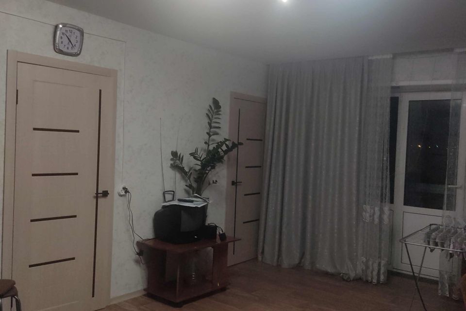 Продаётся 4-комнатная квартира, 90 м²