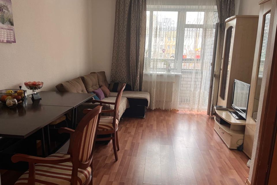 Продаётся 1-комнатная квартира, 42.4 м²