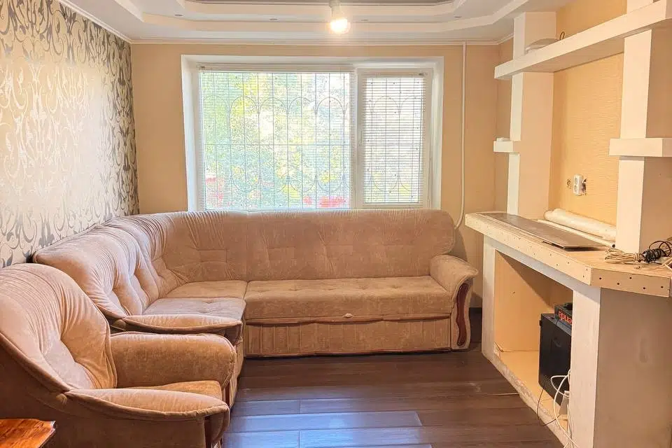 Продаётся 3-комнатная квартира, 52.8 м²