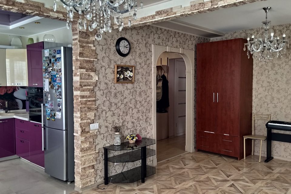 Продаётся 4-комнатная квартира, 71.3 м²