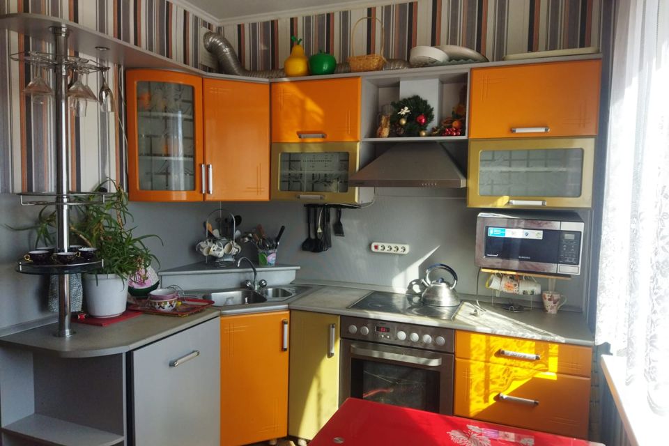 Продаётся 3-комнатная квартира, 64.5 м²