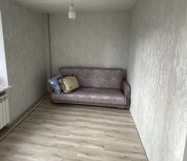 Продаётся 4-комнатная квартира, 63.1 м²