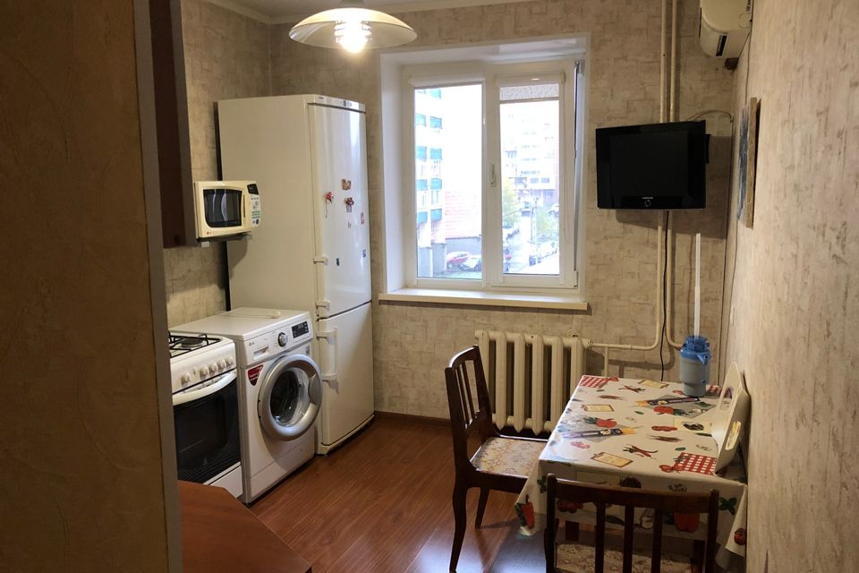 Сдаётся 2-комнатная квартира, 52 м²