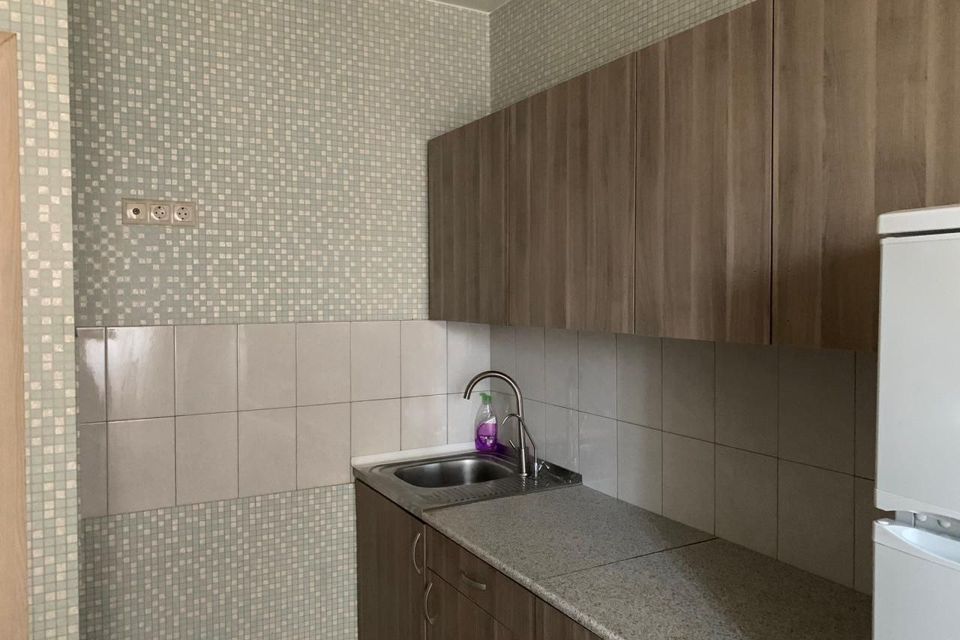 Продаётся 1-комнатная квартира, 43 м²