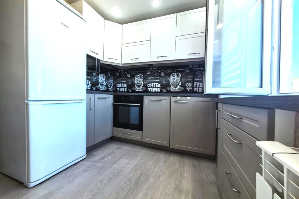 Продаётся 3-комнатная квартира, 55.9 м²