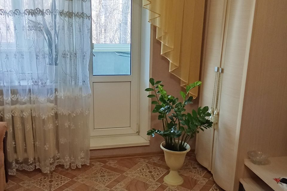 Продаётся 3-комнатная квартира, 57.9 м²