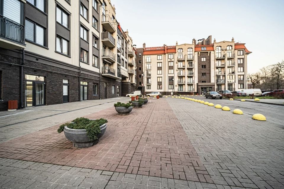 Продаётся 2-комнатная квартира, 77.8 м²