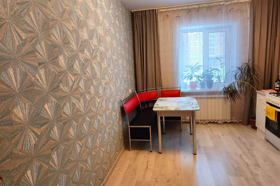 Продаётся 2-комнатная квартира, 65.9 м²
