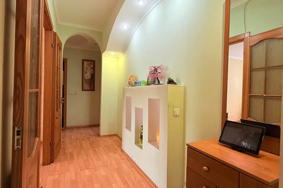 Продаётся 3-комнатная квартира, 62.5 м²
