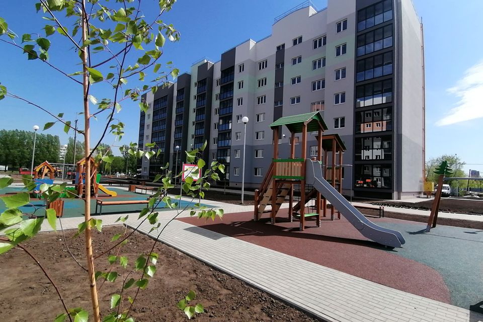 Продаётся 2-комнатная квартира, 69.35 м²