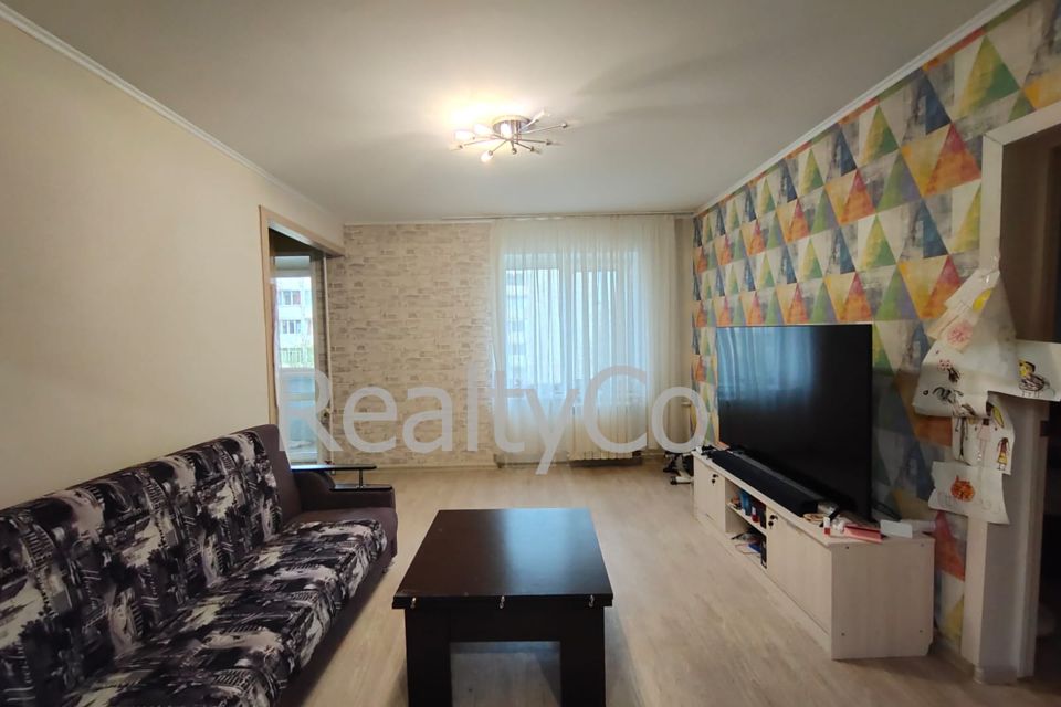 Продаётся 4-комнатная квартира, 73.6 м²